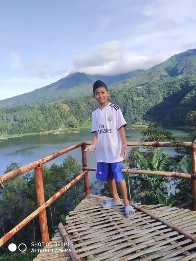 Rr Homestay Seroja Garung Bagian luar foto